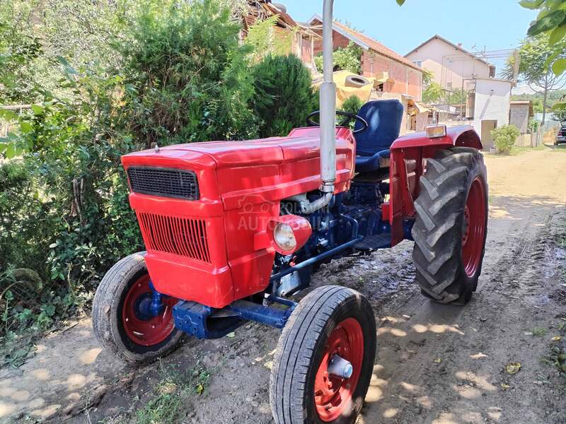Universal 445