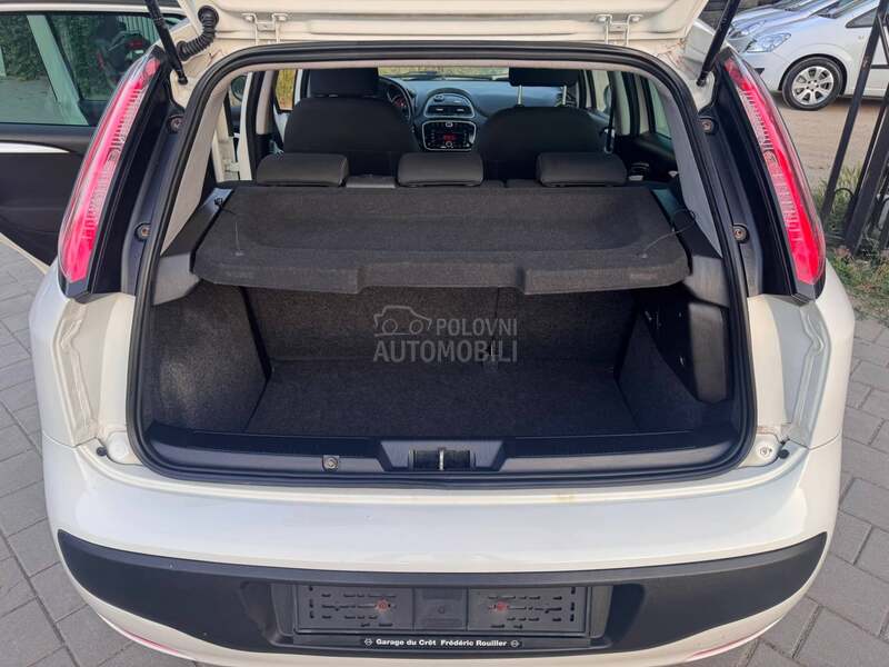 Fiat Grande Punto 1,4 SPORT ŠVAJC NOV