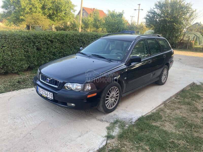 Volvo V40 