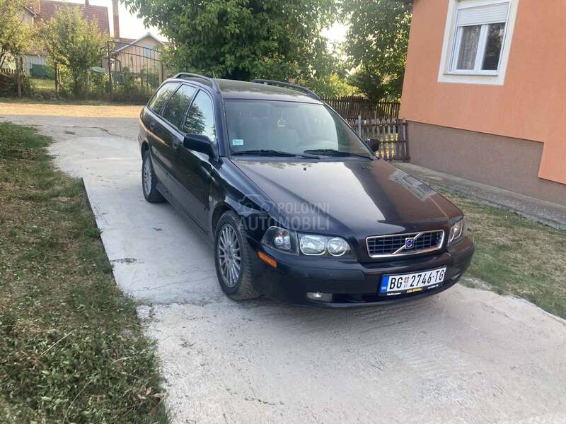 Volvo V40 