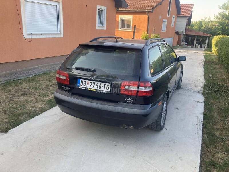 Volvo V40 