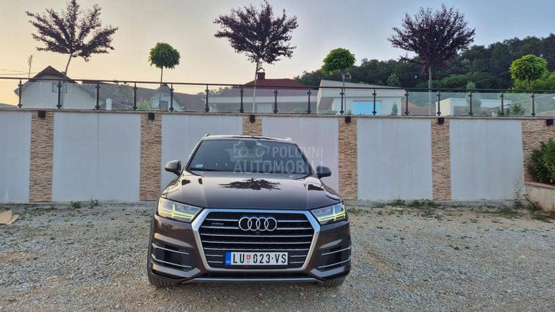 Audi Q7 