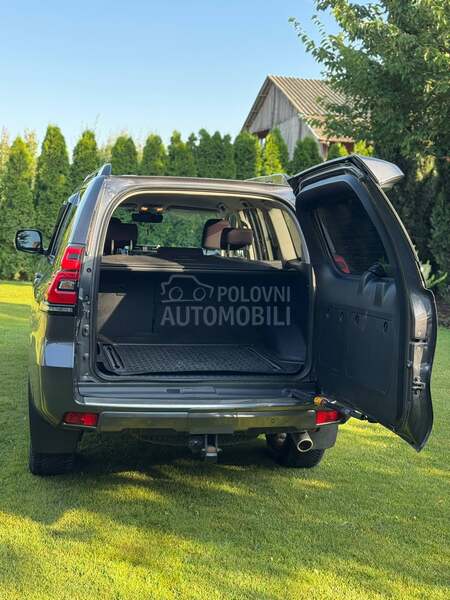 Toyota Land Cruiser EXECUTIVE N1 TERETNO