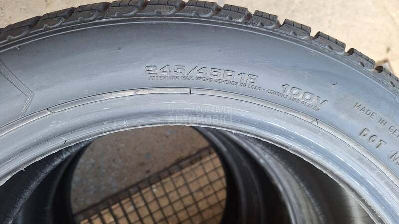 Goodyear 245/45 R18 Zimska