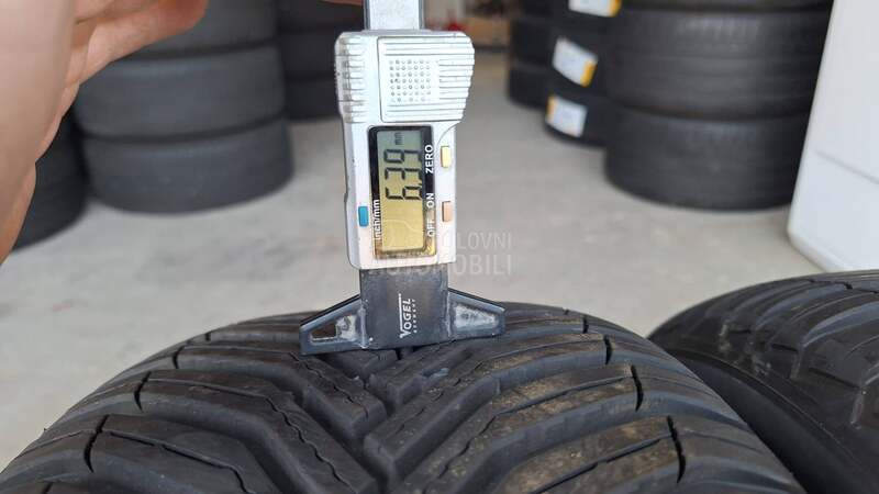 Michelin 215/45 R17 Zimska