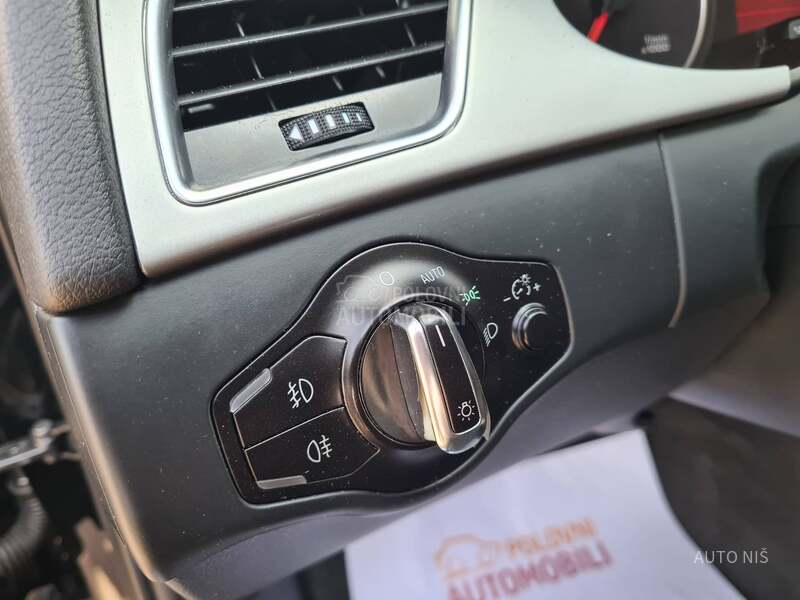 Audi A4 2.0 TDI PREMIUM
