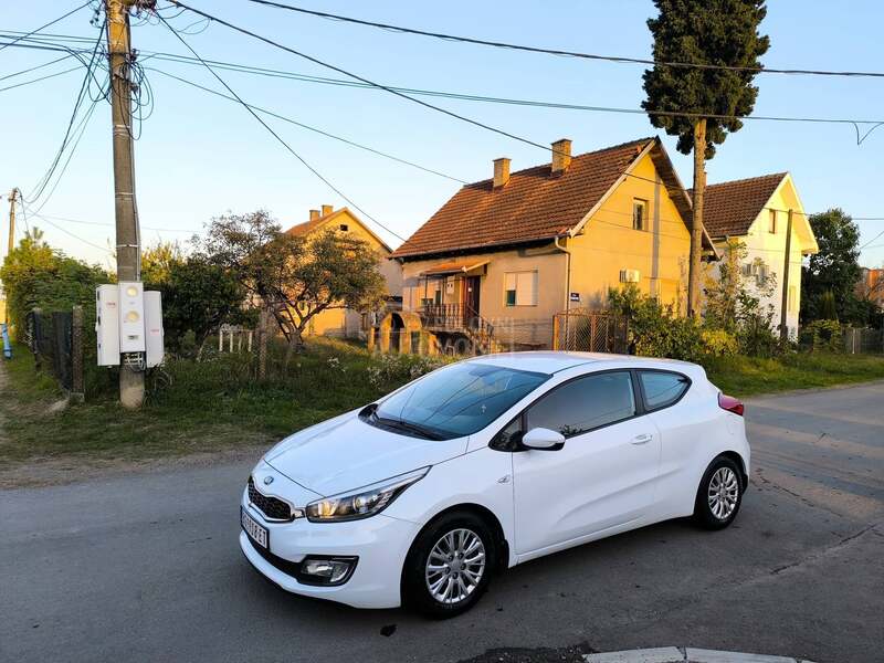 Kia pro_cee`d 