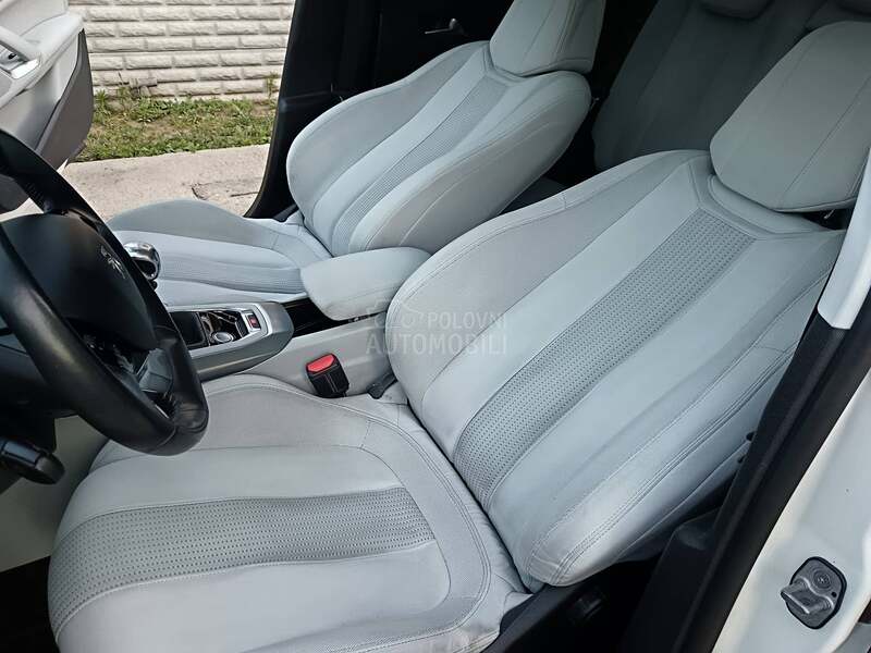 Peugeot 308 ALURE PAN.