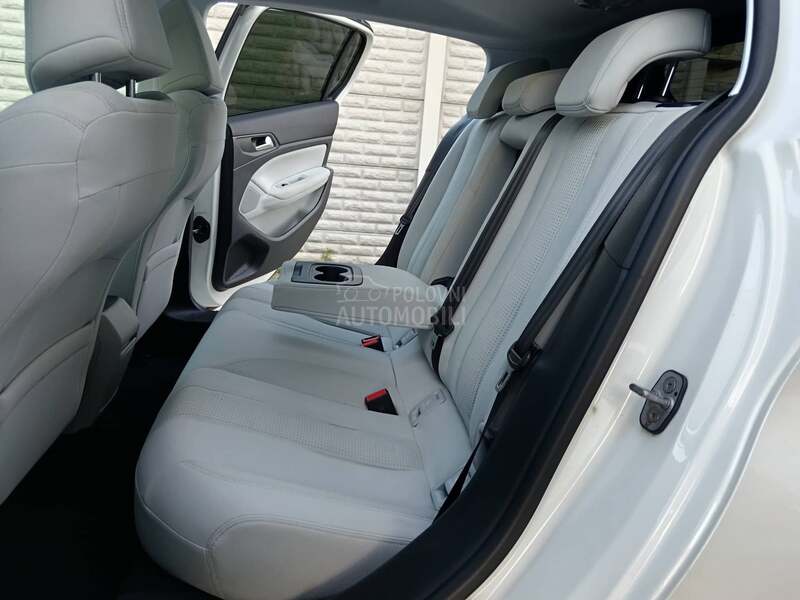 Peugeot 308 ALURE PAN.