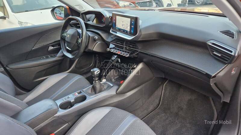 Peugeot 2008 1.2 Aluure