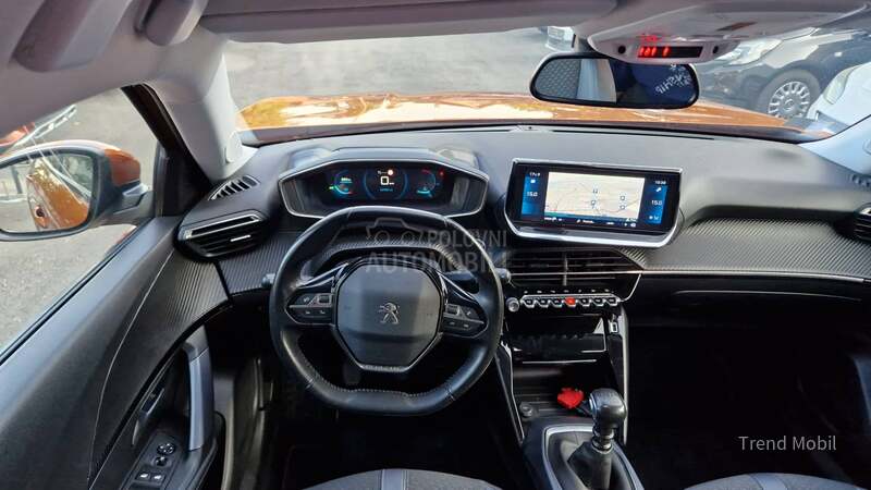 Peugeot 2008 1.2 Aluure