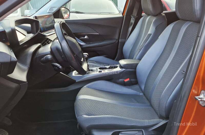 Peugeot 2008 1.2 Aluure
