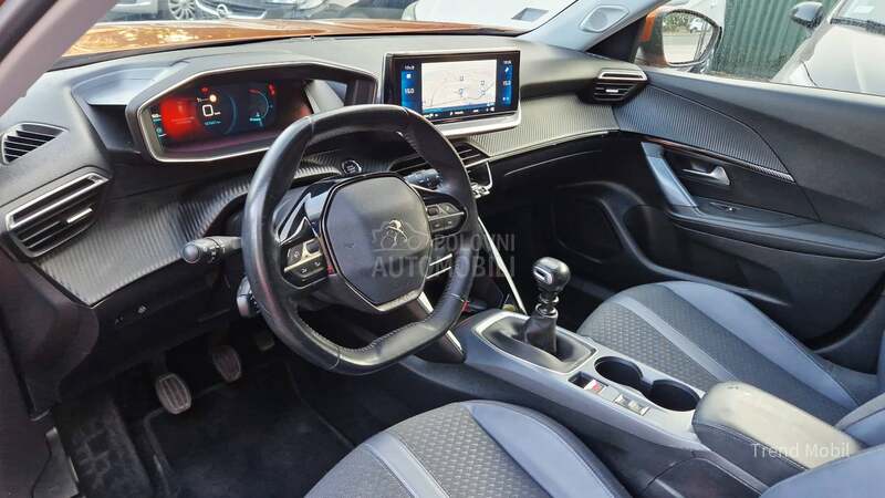 Peugeot 2008 1.2 Aluure
