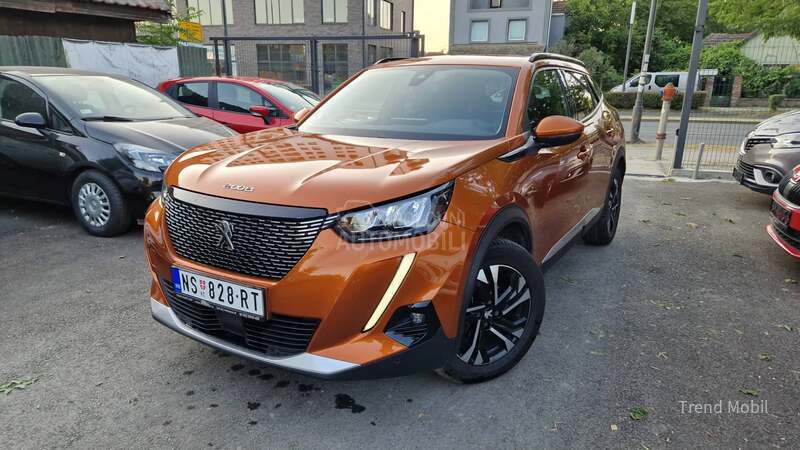 Peugeot 2008 1.2 Aluure