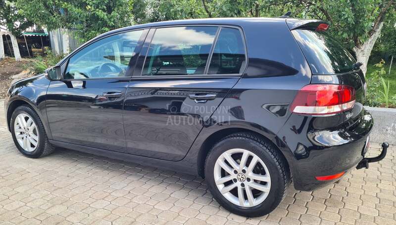 Volkswagen Golf 6 1.6TDI   HIGHLINE