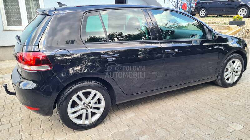 Volkswagen Golf 6 1.6TDI   HIGHLINE