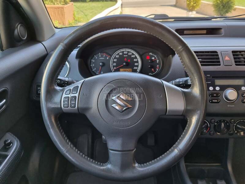 Suzuki Swift 1.3b