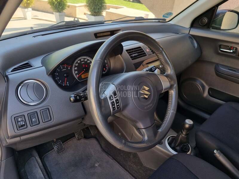 Suzuki Swift 1.3b