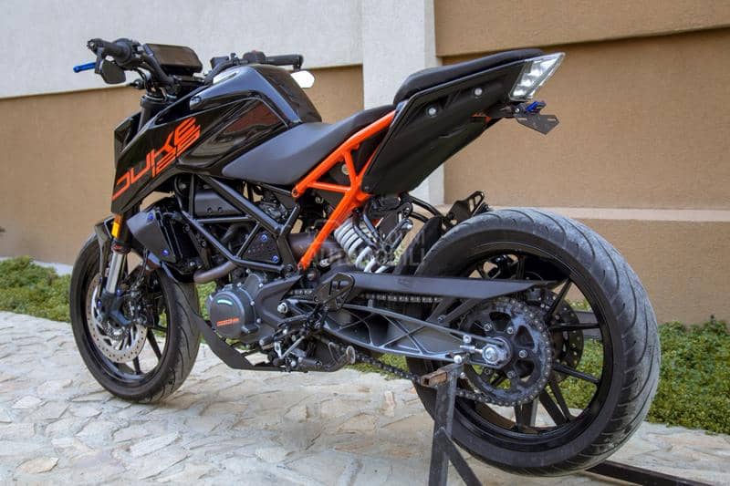 KTM Duke 125 CH A1