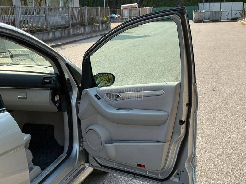 Mercedes Benz B 200 2.0 CDI