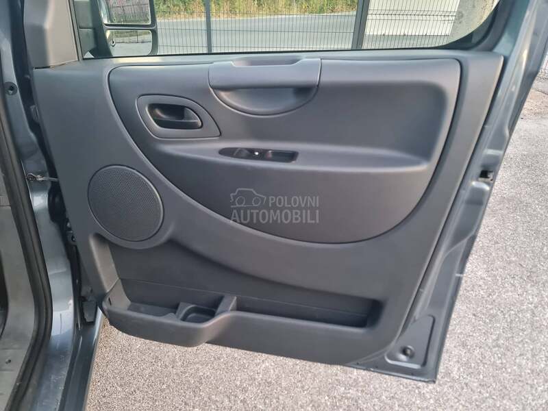 Peugeot Expert LONG KOMBINOVANI