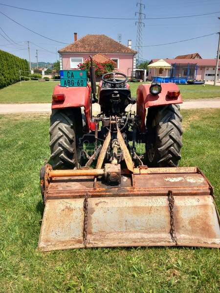 Universal 445