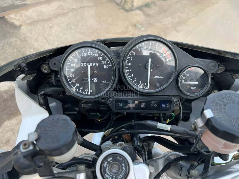 Yamaha YZF 750 FABRIKA NOV