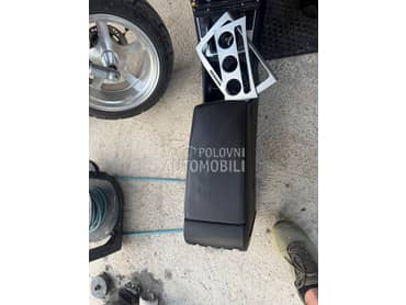 Naslon za ruku za Volkswagen Passat B6, Passat B7, Passat CC od 2004. do 2014. god.