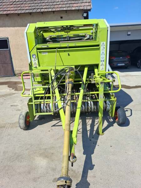 Claas Rollant 46