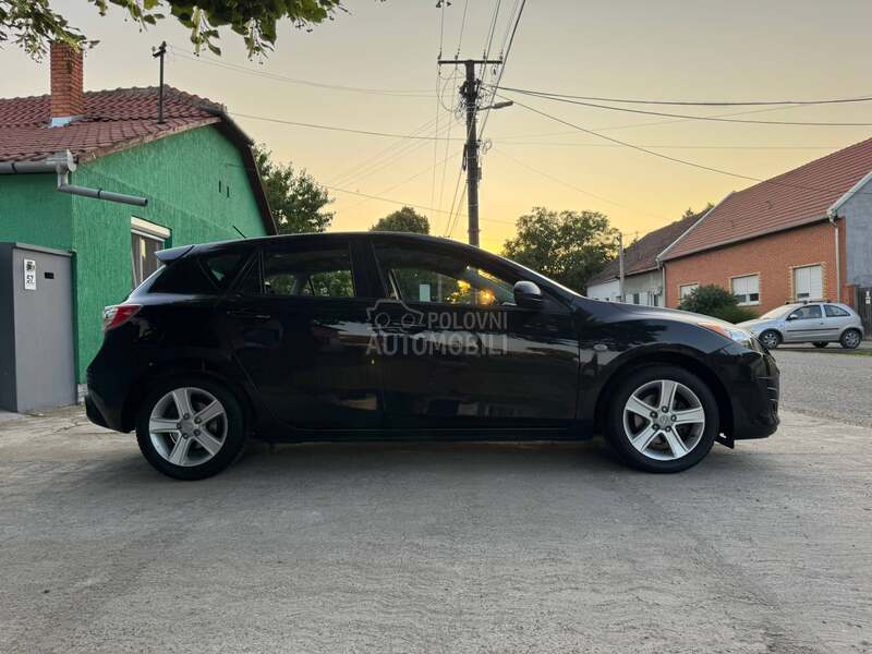 Mazda 3 1.6 CE Sport