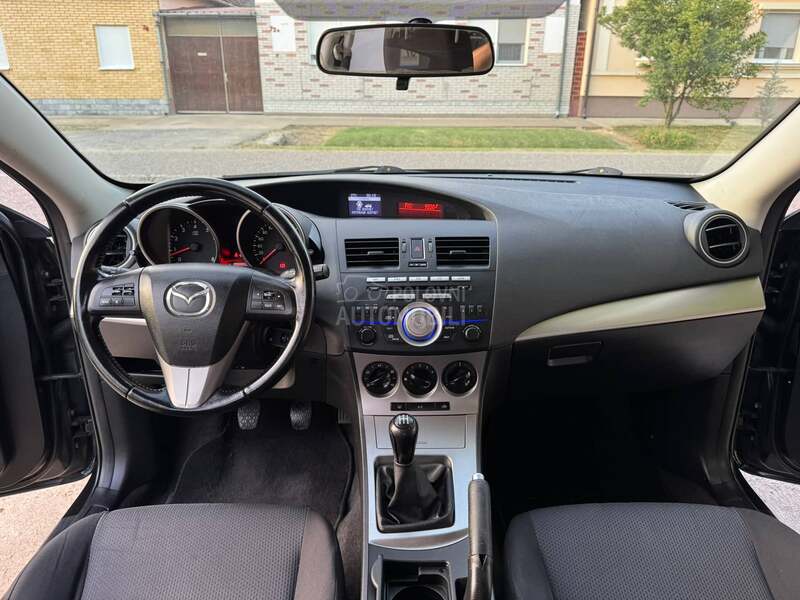Mazda 3 1.6 CE Sport