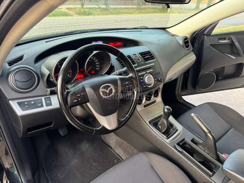 Mazda 3 1.6 CE Sport