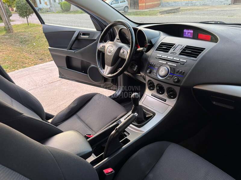 Mazda 3 1.6 CE Sport