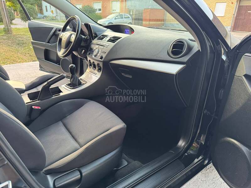Mazda 3 1.6 CE Sport