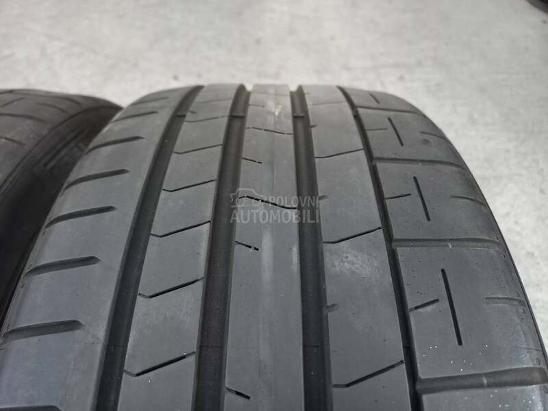 Pirelli 235/35 R19 Letnja