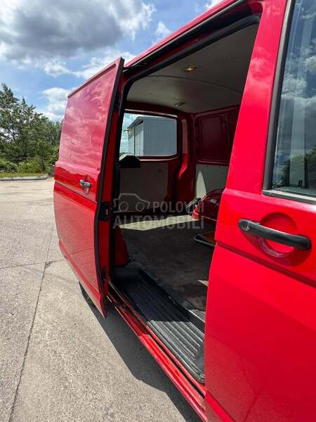 Volkswagen Transporter T5 2.5 TDI