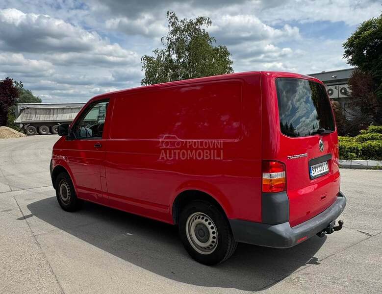 Volkswagen Transporter T5 2.5 TDI