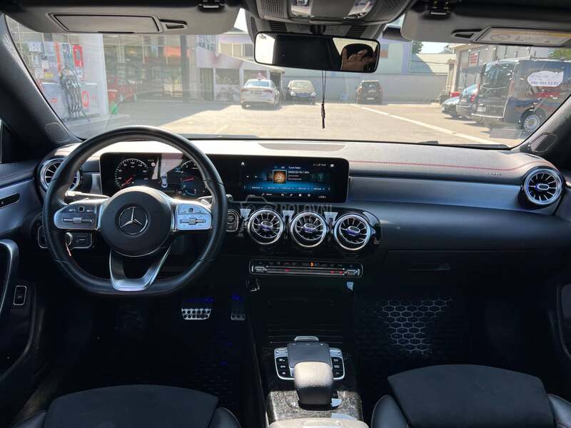 Mercedes Benz CLA 180 AMG PAKET