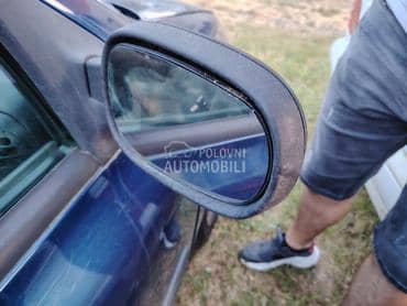 desni retrovizor za Renault Clio od 1998. do 2003. god.