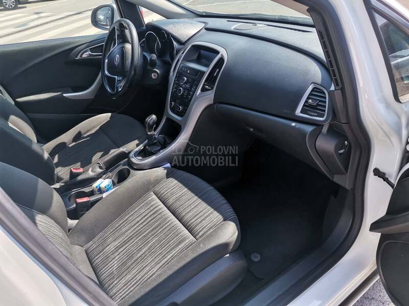 Opel Astra J 1.7 CDTI