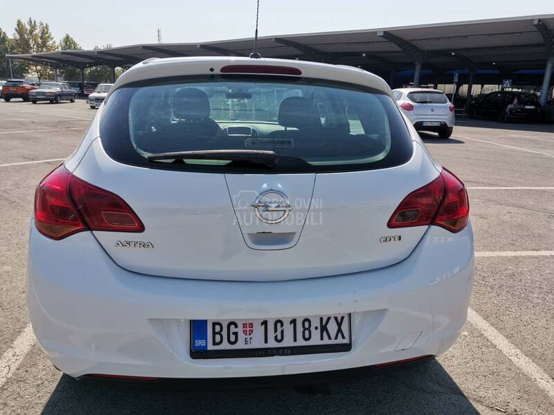 Opel Astra J 1.7 CDTI
