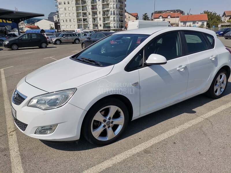 Opel Astra J 1.7 CDTI