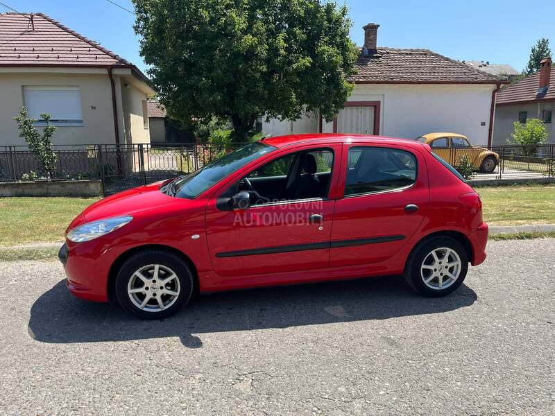 Peugeot 206 plus 5.5.0.0.0.K.M.