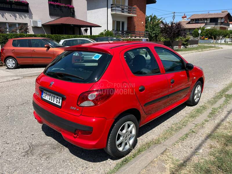 Peugeot 206 plus 5.5.0.0.0.K.M.