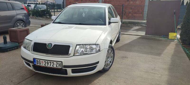 Škoda Superb 1.8
