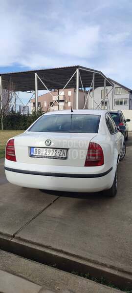 Škoda Superb 1.8