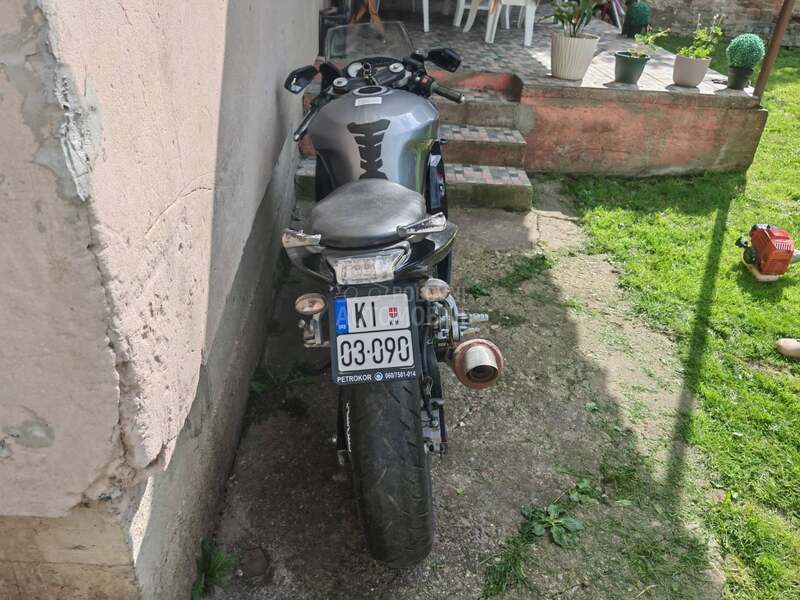 Hyosung GT250R