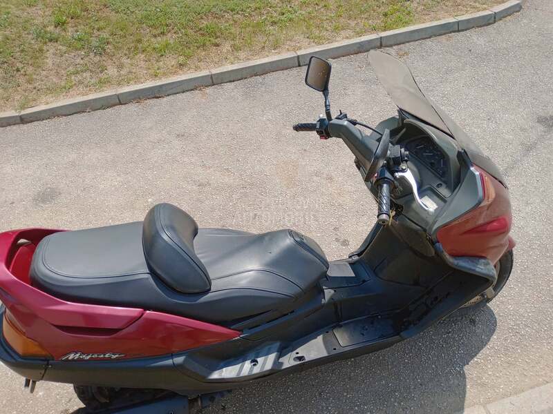 Yamaha Majesty 250