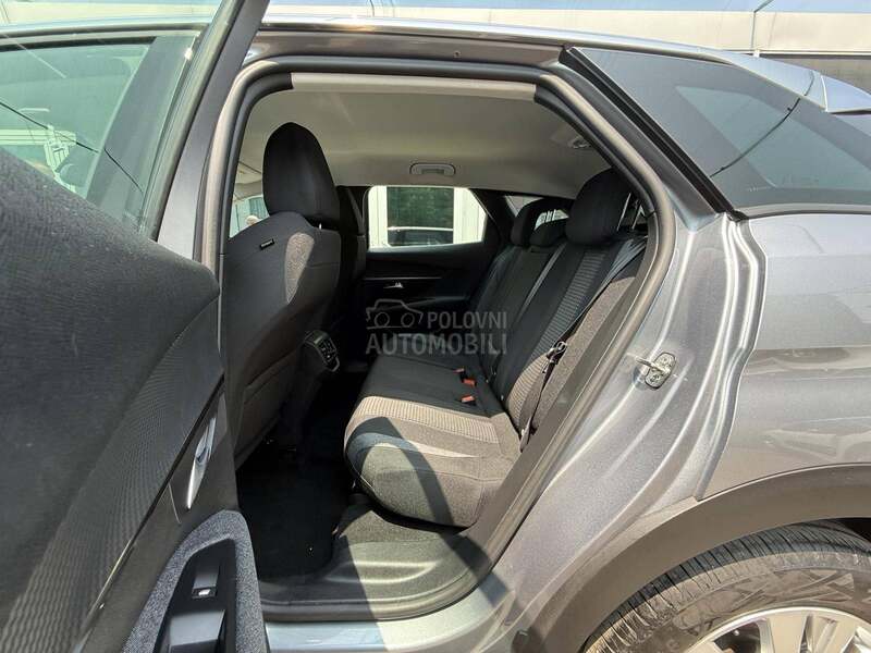 Peugeot 3008 1.2 B