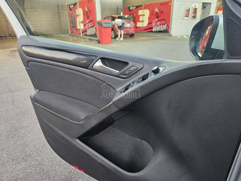 Volkswagen Golf 6 1.6 TDI, DSG